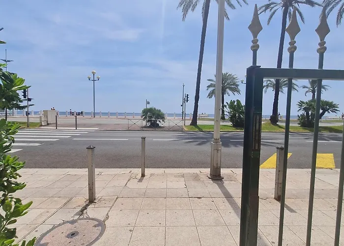 Petit Promenade Des Νίκαια