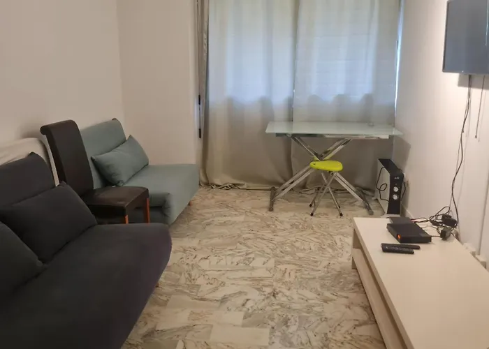 Petit Promenade Des *